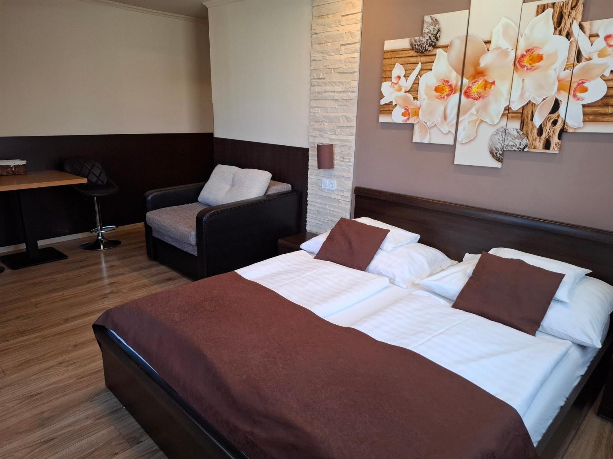 Kék Lagúna Wellness Apartmanok Egerszalók Exterior foto